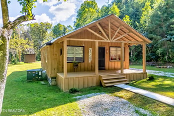 955 Norma Rd, Huntsville, TN 37756