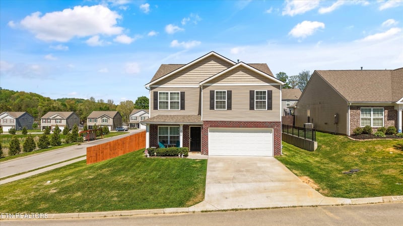 9556 Joy Denise Ln, Heiskell, TN 37754