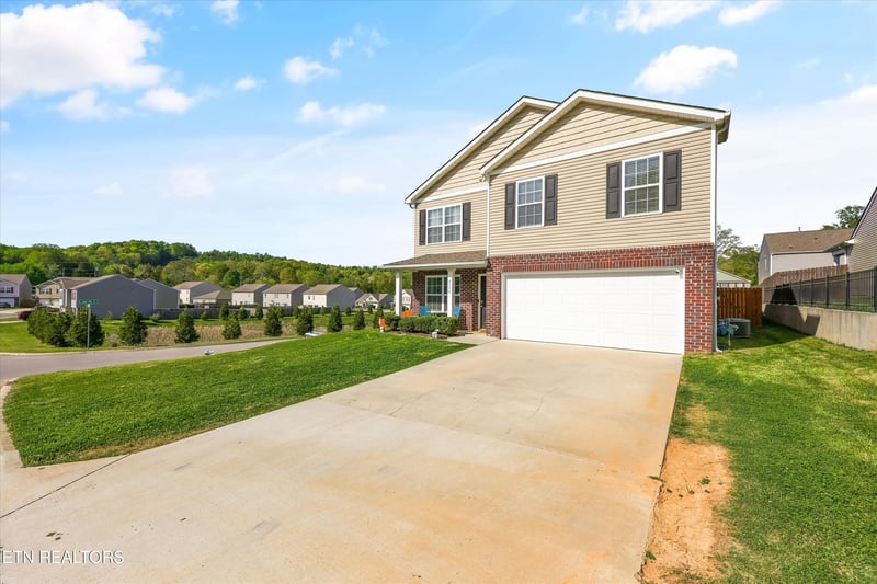 9556 Joy Denise Ln, Heiskell, TN 37754