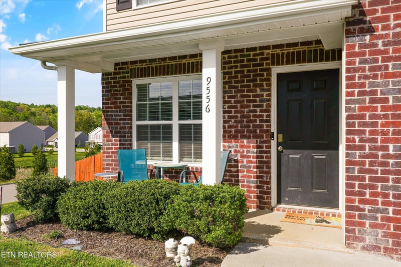 9556 Joy Denise Ln, Heiskell, TN 37754