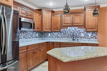 957 Lane Dr, Friendsville, TN 37737