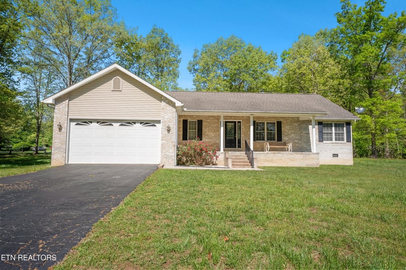 957 Stonecrest Loop, Crossville, TN 38571