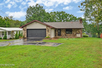 9575 Cherokee Tr, Crossville, TN 38572