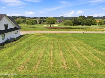 958 Black Bear Cir, Loudon, TN 37774