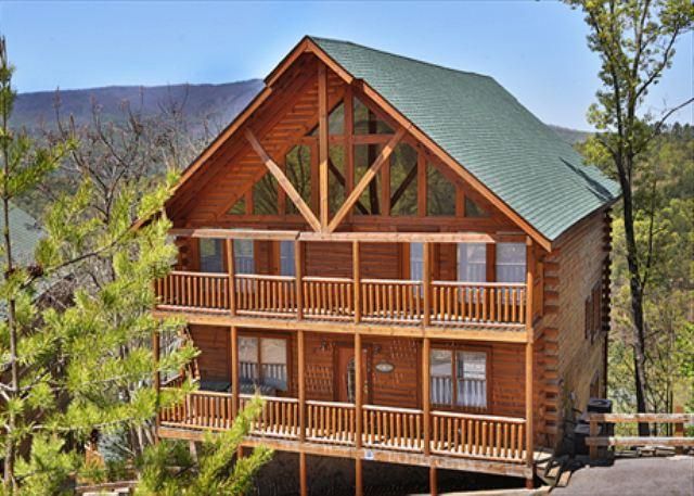 958 Black Bear Cub Way, Sevierville, TN 37862