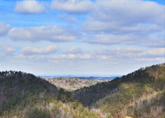 958 Black Bear Cub Way, Sevierville, TN 37862