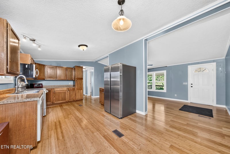 96 John Myers Rd, Crossville, TN 38572
