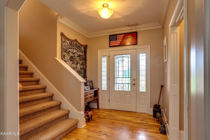 9601 Captain Smith Ln, Corryton, TN 37721