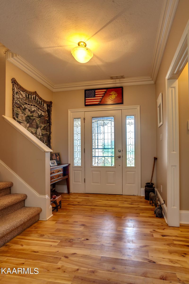 9601 Captain Smith Ln, Corryton, TN 37721