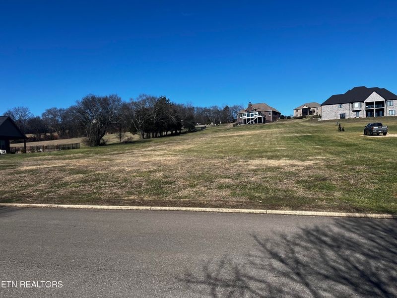 9601 Gunnies Dr, Kodak, TN 37764