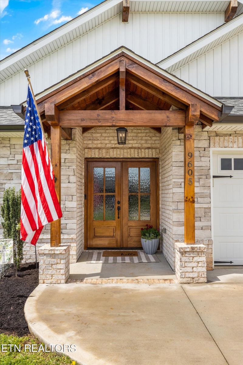 9605 Shelby Leigh Ln, Kodak, TN 37764