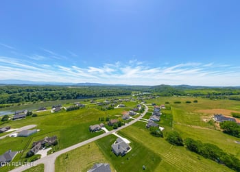 9607 Gunnies Dr, Kodak, TN 37764