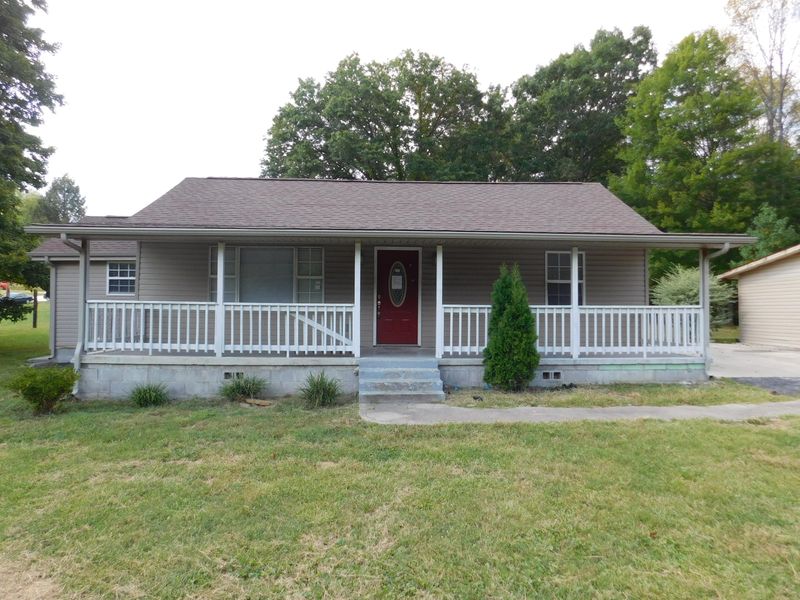 963 Wj Jeffers Rd, Oneida, TN 37841