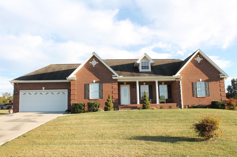 9638 Captain Smith Ln, Corryton, TN 37721