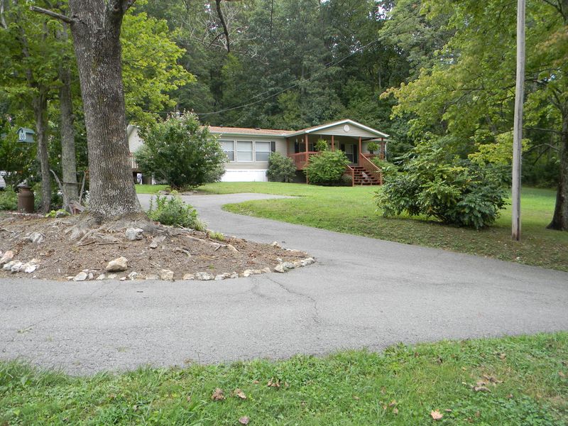 9638 Crisman Rd, Heiskell, TN 37754
