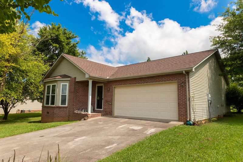 964 Dunkirk Dr, Maryville, TN 37801