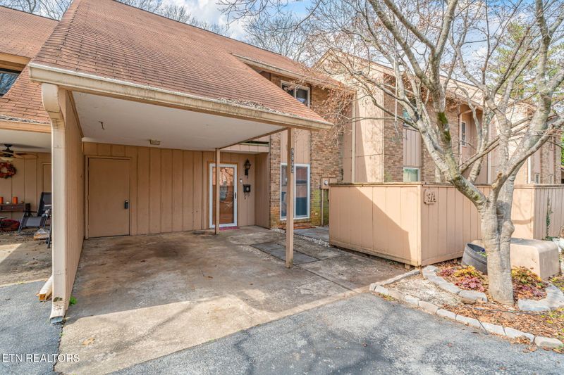 9643 Hidden Oak Way, Knoxville, TN 37922