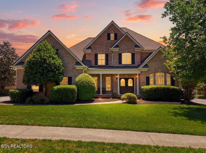 9648 Valley Woods Ln, Knoxville, TN 37922