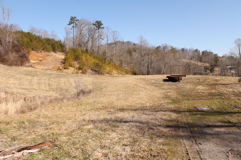 965 Bull Run Rd, Luttrell, TN 37779