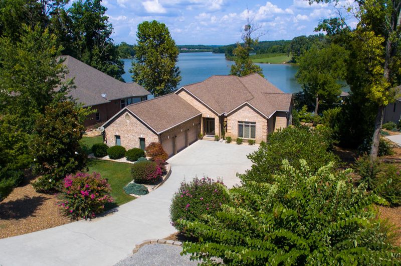 965 Kahite Tr, Vonore, TN 37885