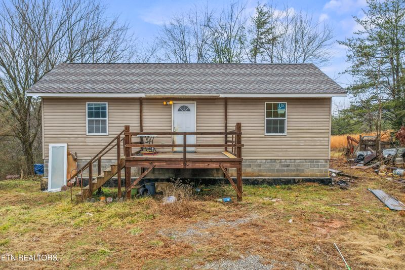965 Malone Rd, Lenoir City, TN 37771