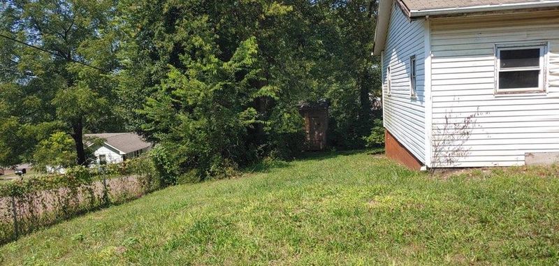 965 SW Valley Dr, Knoxville, TN 37920