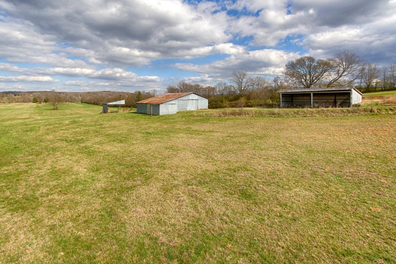 966 Hitch Rd, Maryville, TN 37804