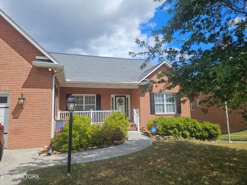 967 Annatole Ln, Knoxville, TN 37938