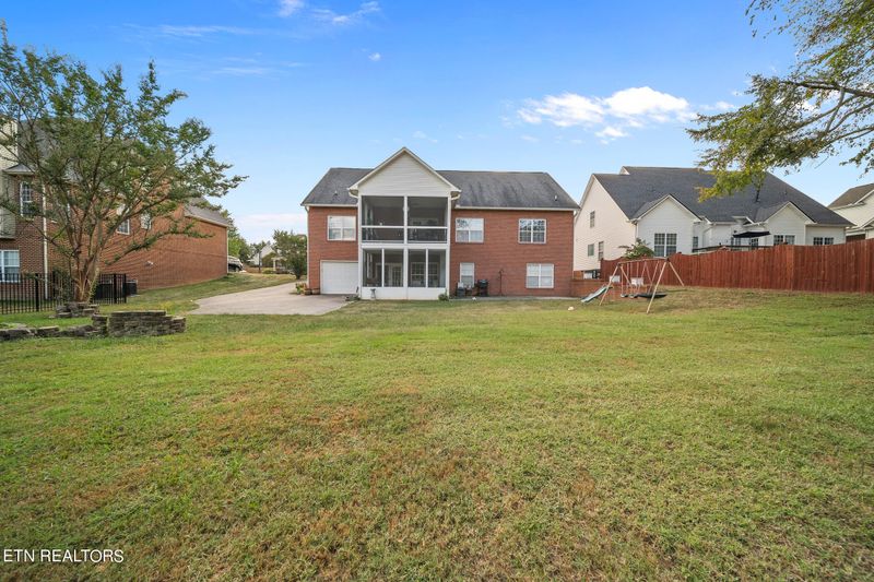 967 Annatole Ln, Knoxville, TN 37938