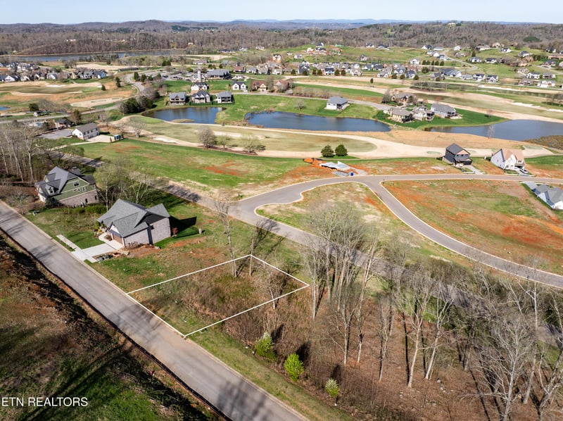 967 Black Cove Ln, Loudon, TN 37774