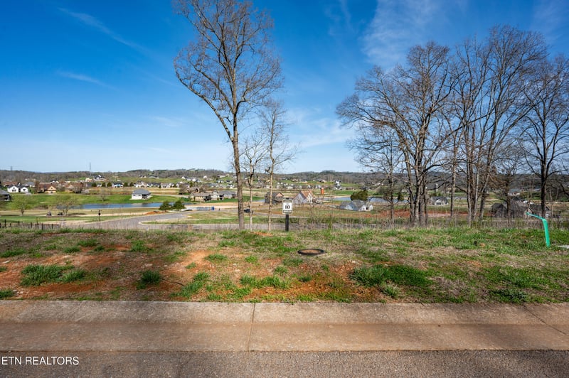 967 Black Cove Ln, Loudon, TN 37774