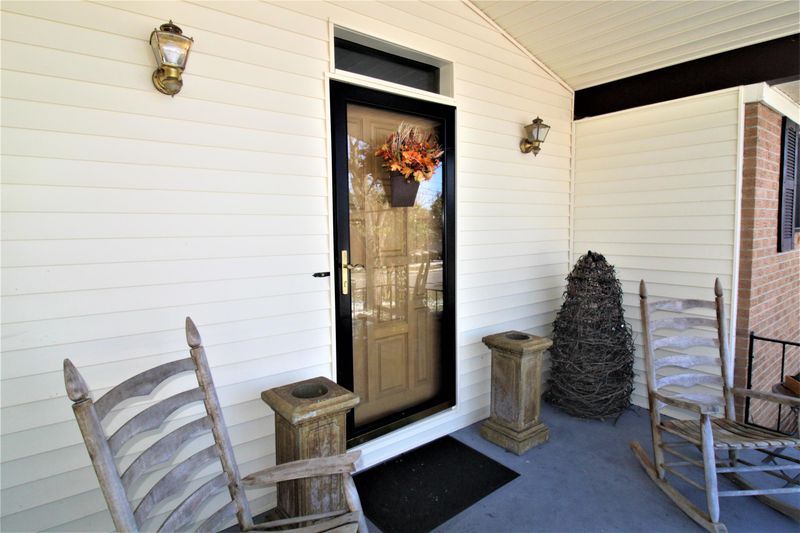 967 N Linden Dr, Alcoa, TN 37701