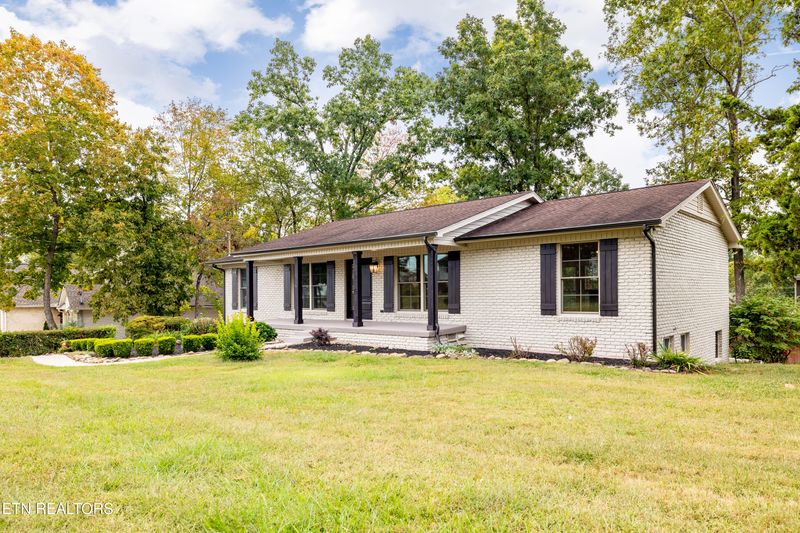 967 Ponder Rd, Knoxville, TN 37923