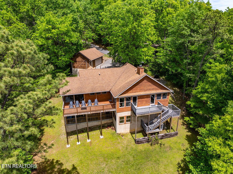967 Scenic Tr, Gatlinburg, TN 37738