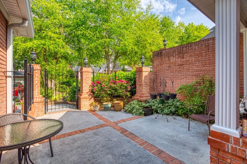 968 Fine Glen Dr, Sevierville, TN 37862