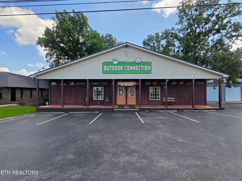 969 Miller Ave, Crossville, TN 38555