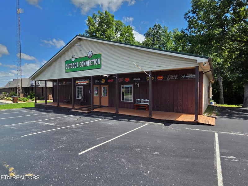 969 Miller Ave, Crossville, TN 38555