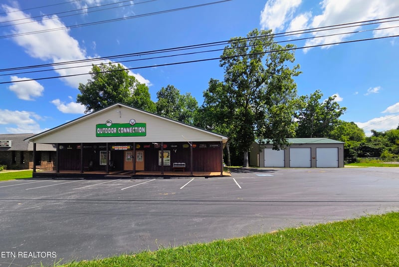 969 Miller Ave, Crossville, TN 38555