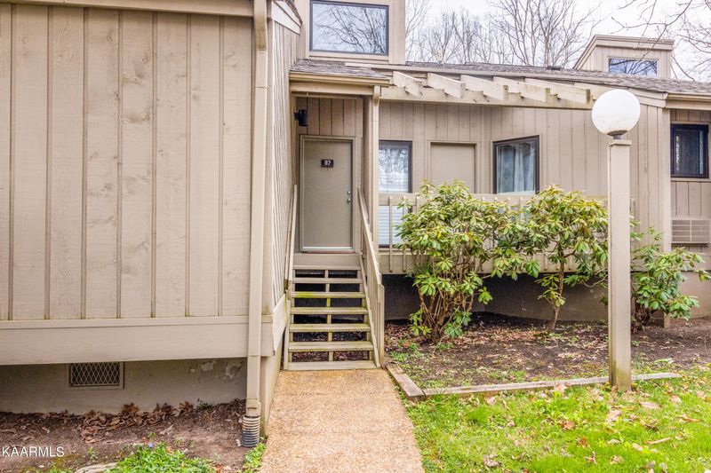 97 Eagle Ct, Crossville, TN 38558
