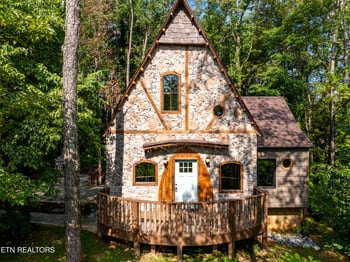 970 Douglas Dam Rd, Kodak, TN 37764
