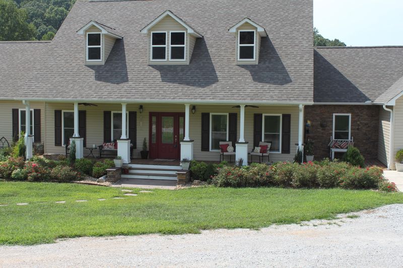 970 Hamilton Ln, Kingston, TN 37763