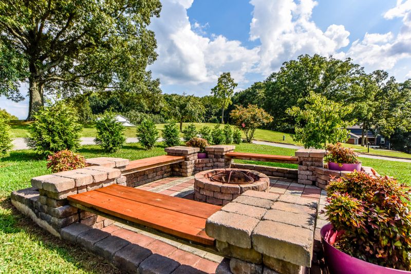 970 Harvest Dr, Seymour, TN 37865