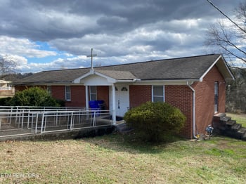 970 Sevier Ave, Harriman, TN 37748
