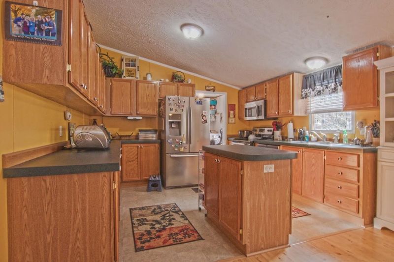 971 Cloyds Church Rd, Greenback, TN 37742