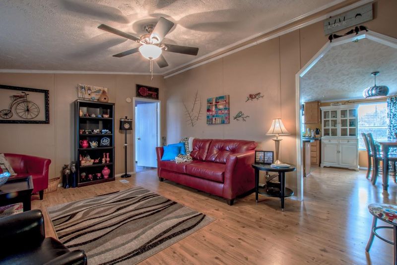 971 Cloyds Church Rd, Greenback, TN 37742
