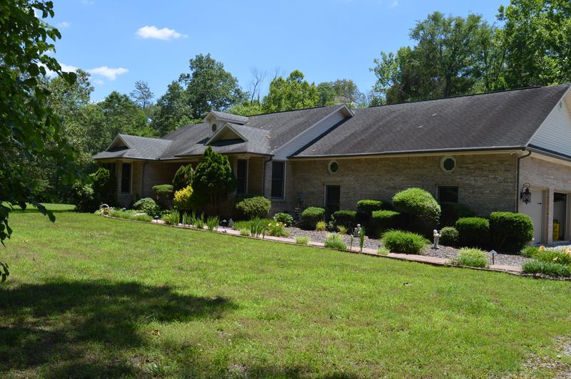 971 Wye Dr, Seymour, TN 37865