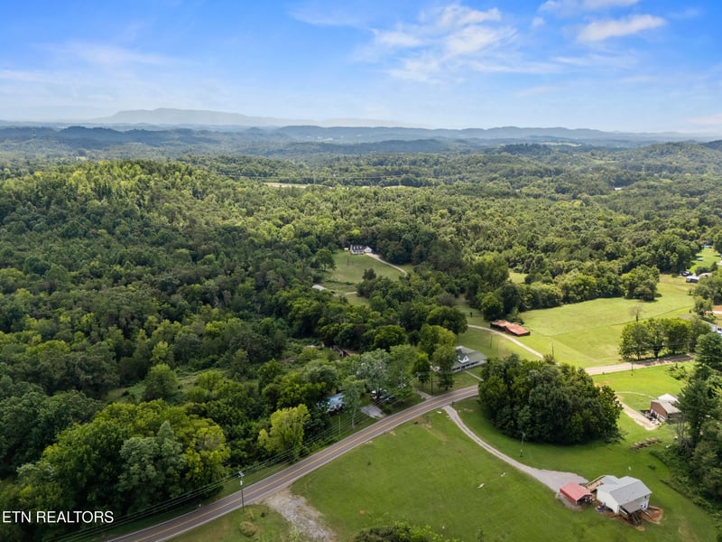 9712 Thorngrove Pike, Strawberry Plains, TN 37871