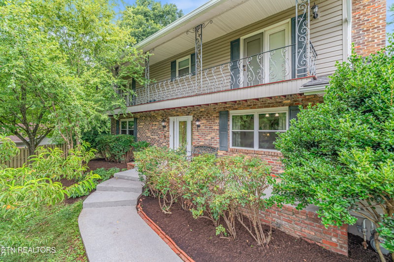 9715 Cortez Dr, Knoxville, TN 37923