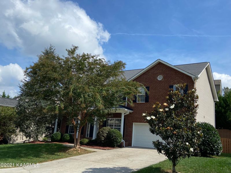 9718 Hawfinch Ln, Knoxville, TN 37922
