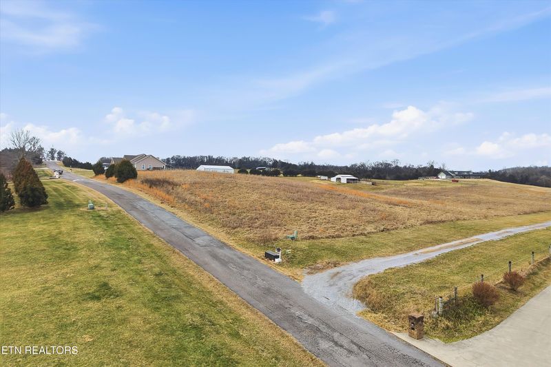 972 Cliff Top Rd, Blaine, TN 37709